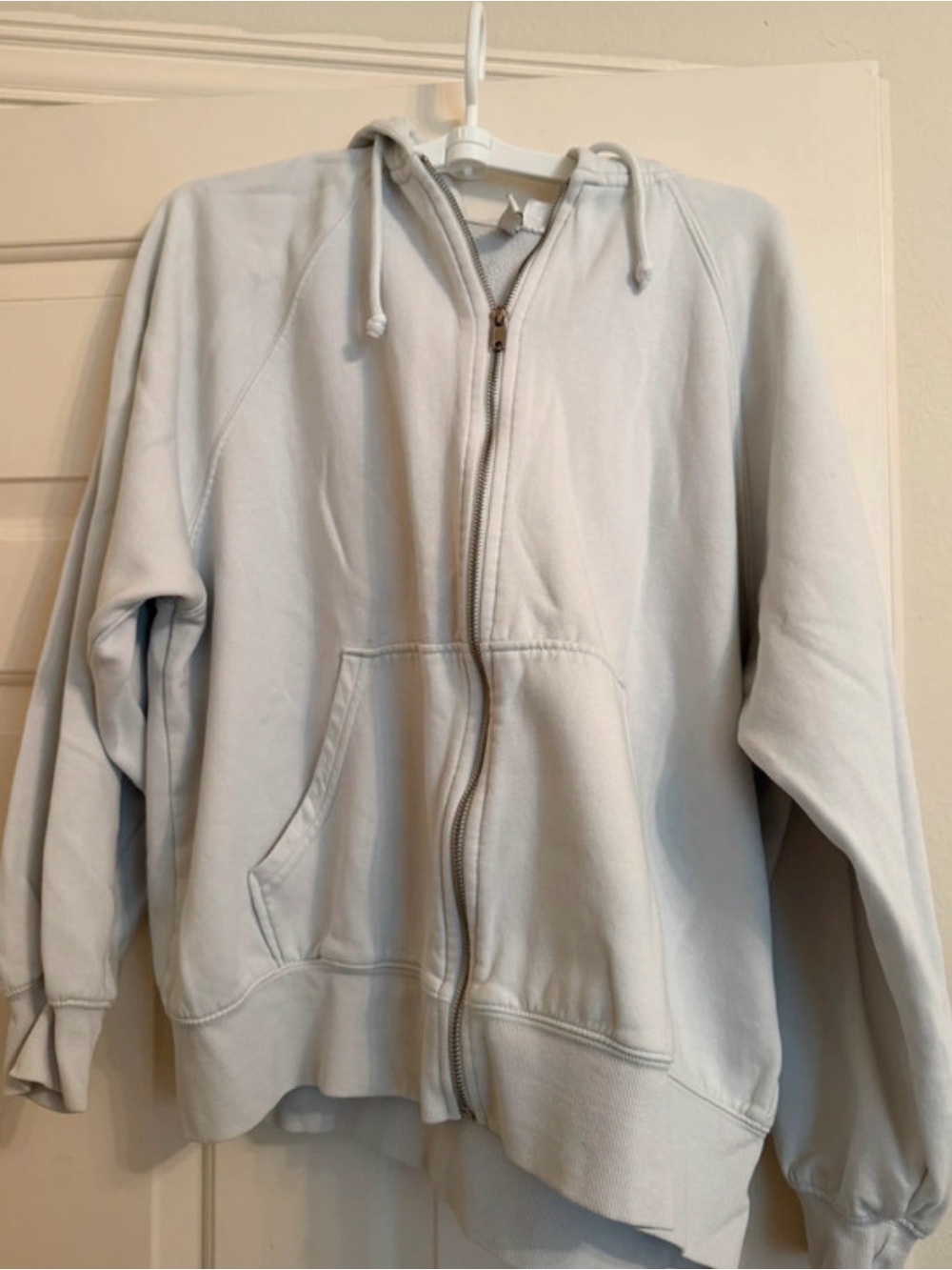 H&M WHITE ZIP UP